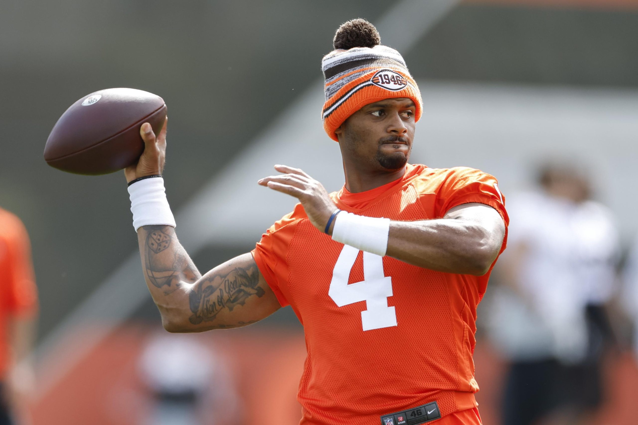 Browns QB Watson facing lawsuit from 23rd massage therapist