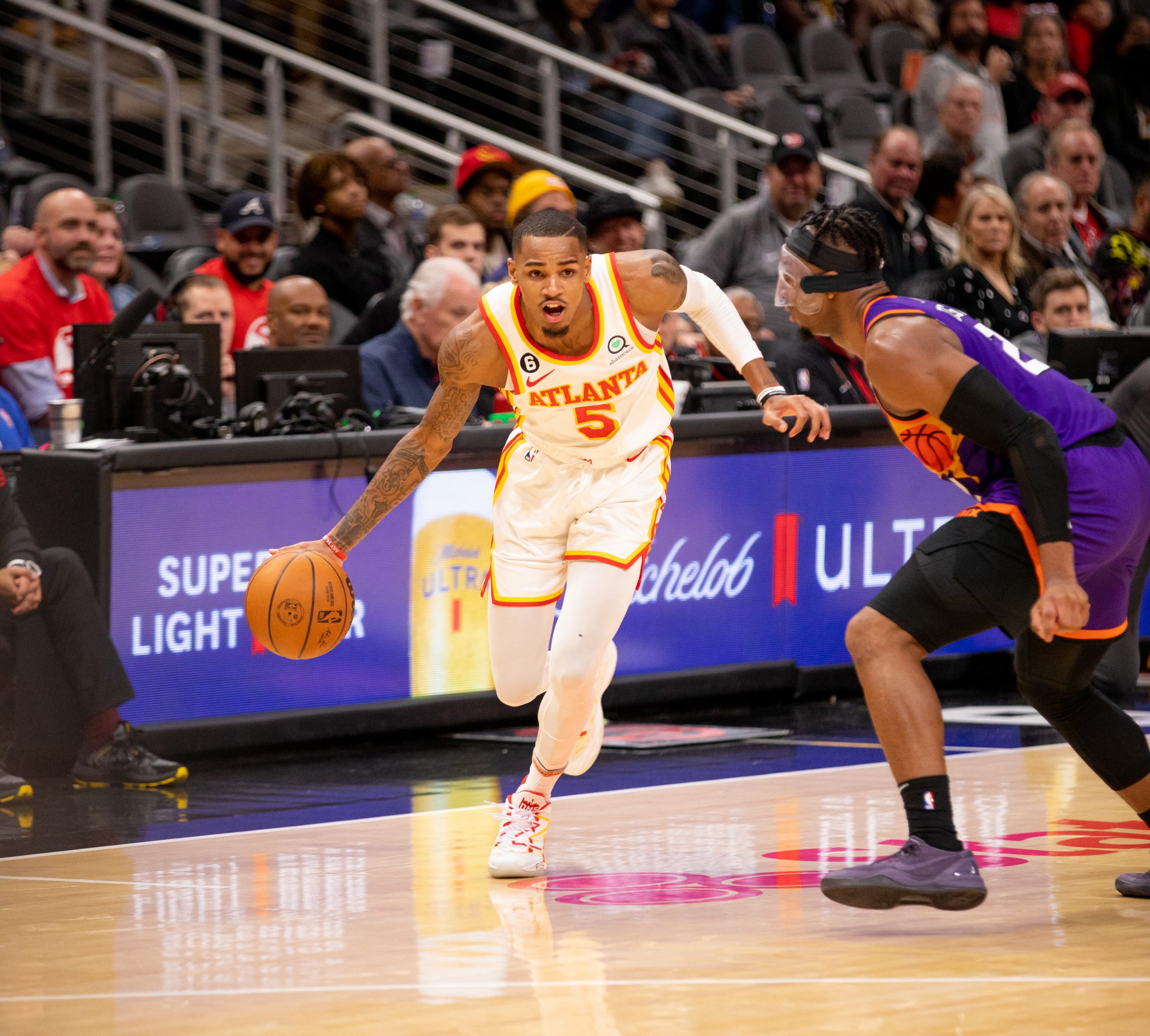 Hawks add three players at the trade deadline, beat the Phoenix Suns 116-107