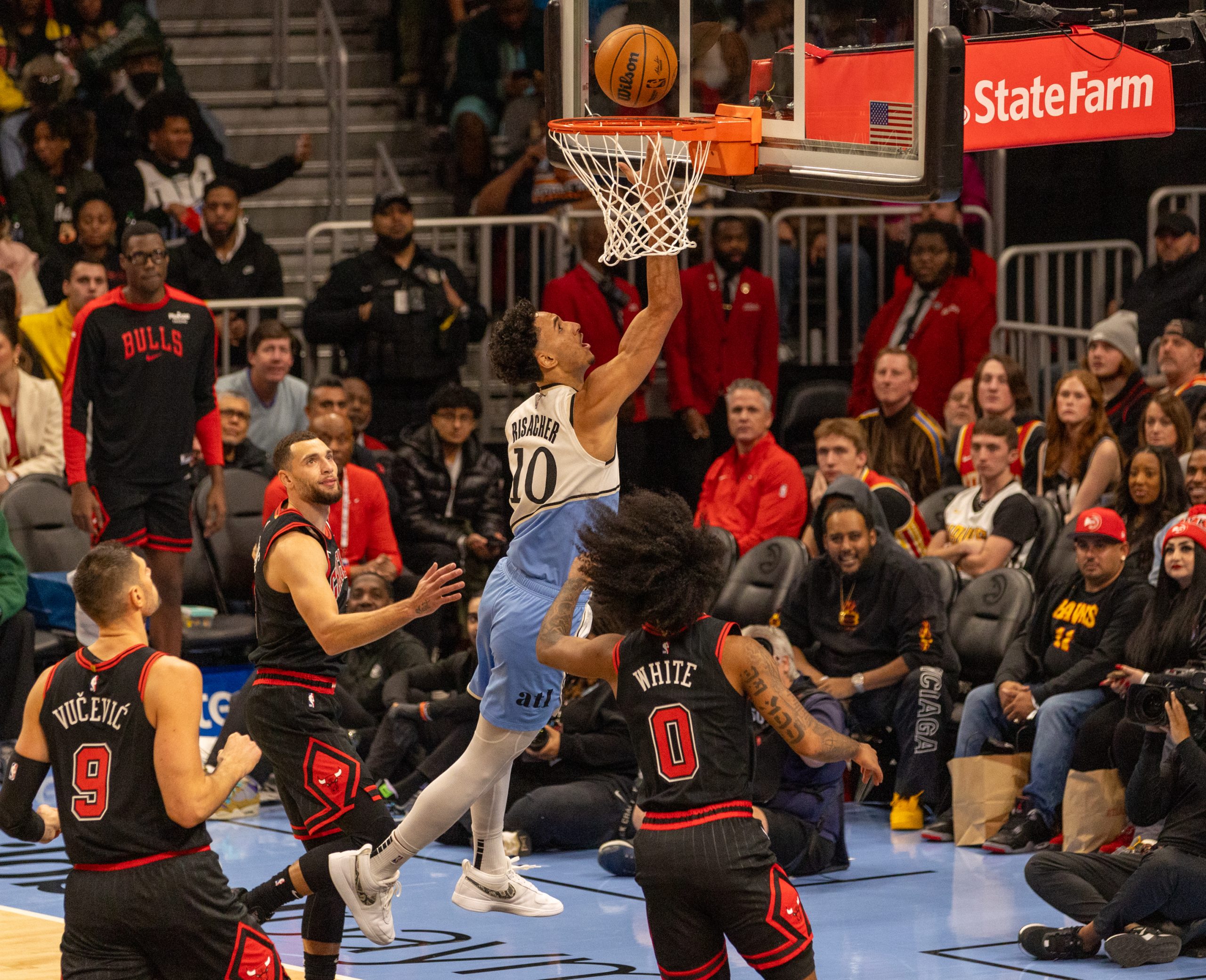 Atlanta Hawks defeat Chicago Bulls 141-133 in thrilling Christmas