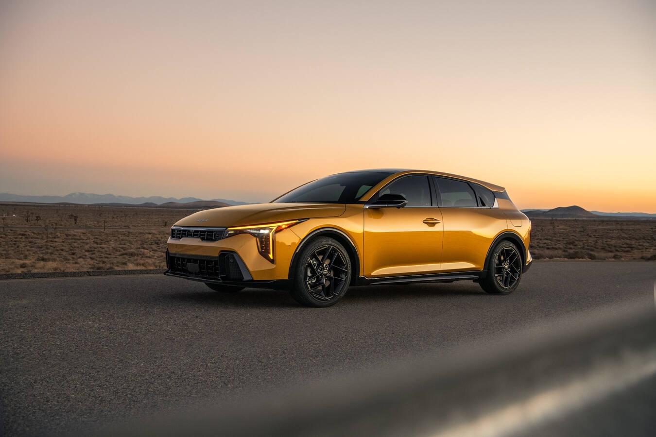 Street Lines: 2026 Kia K4 Hatchback GT-Line Turbo 